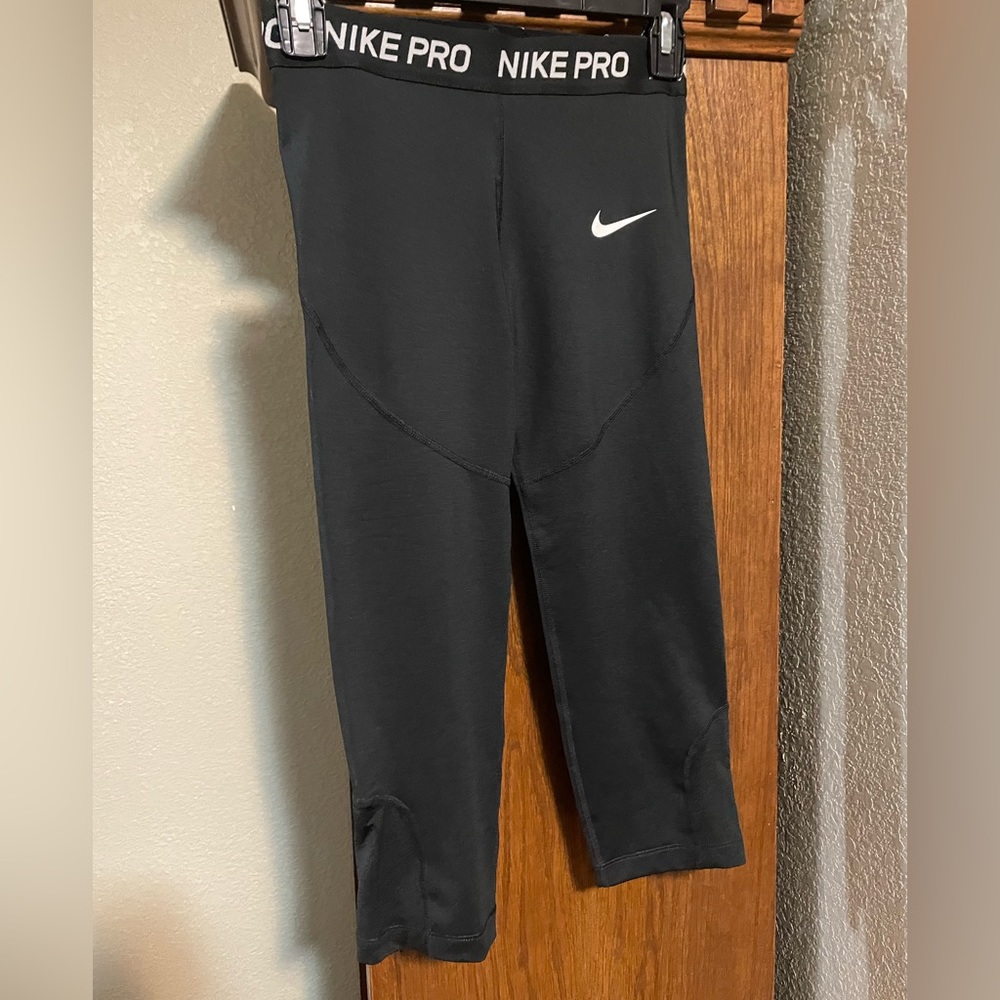 NWT NIKE Girls Tights.. Size -Large